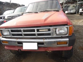 1986 T.TRUCK SR5 RED EXTRA CAB 2.4L TURBO AT 4WD Z18010